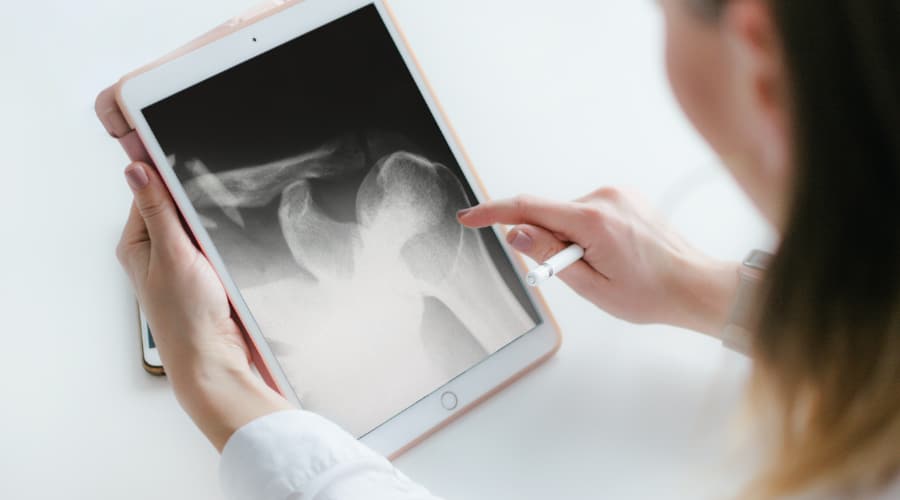 Bild: Arthroskopische Schulterchirurgie